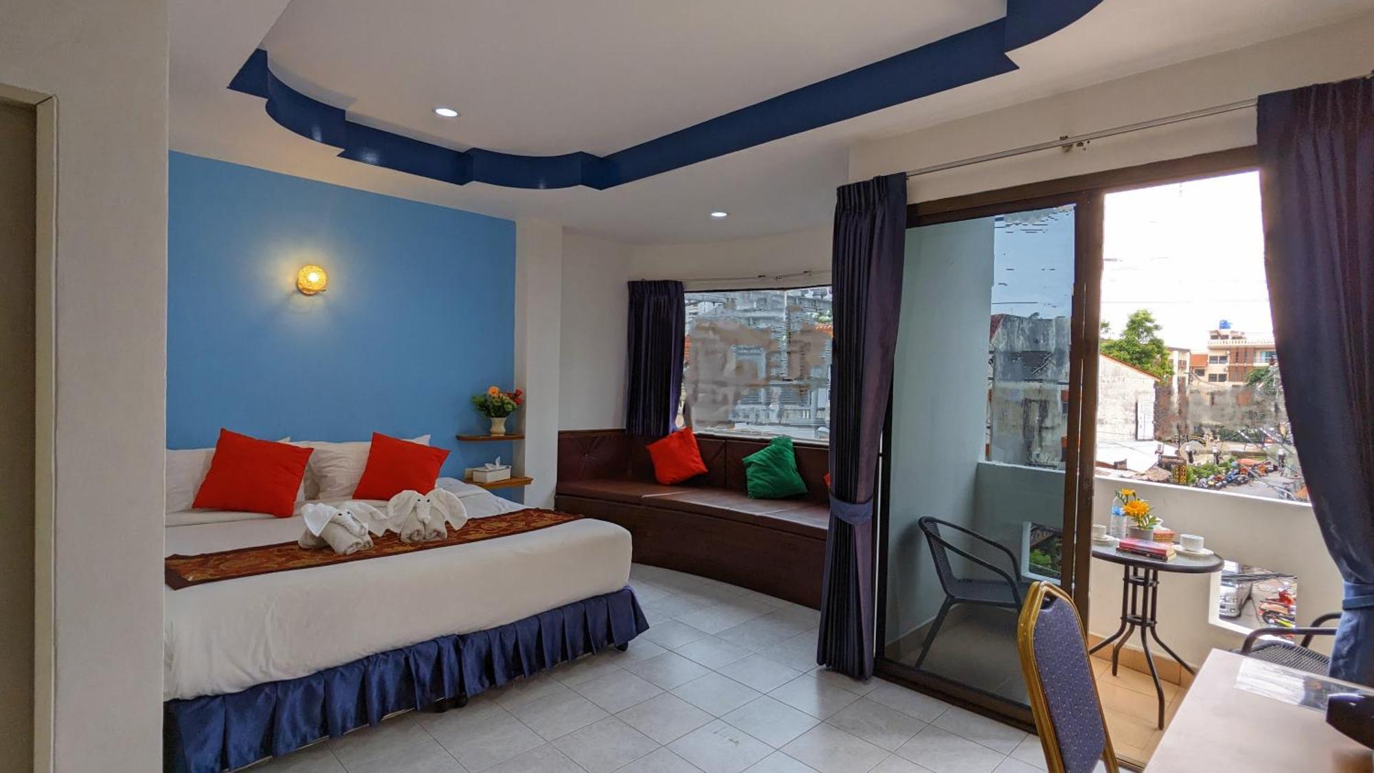 Heaven House Restro & Bar Ξενοδοχείο Patong Εξωτερικό φωτογραφία