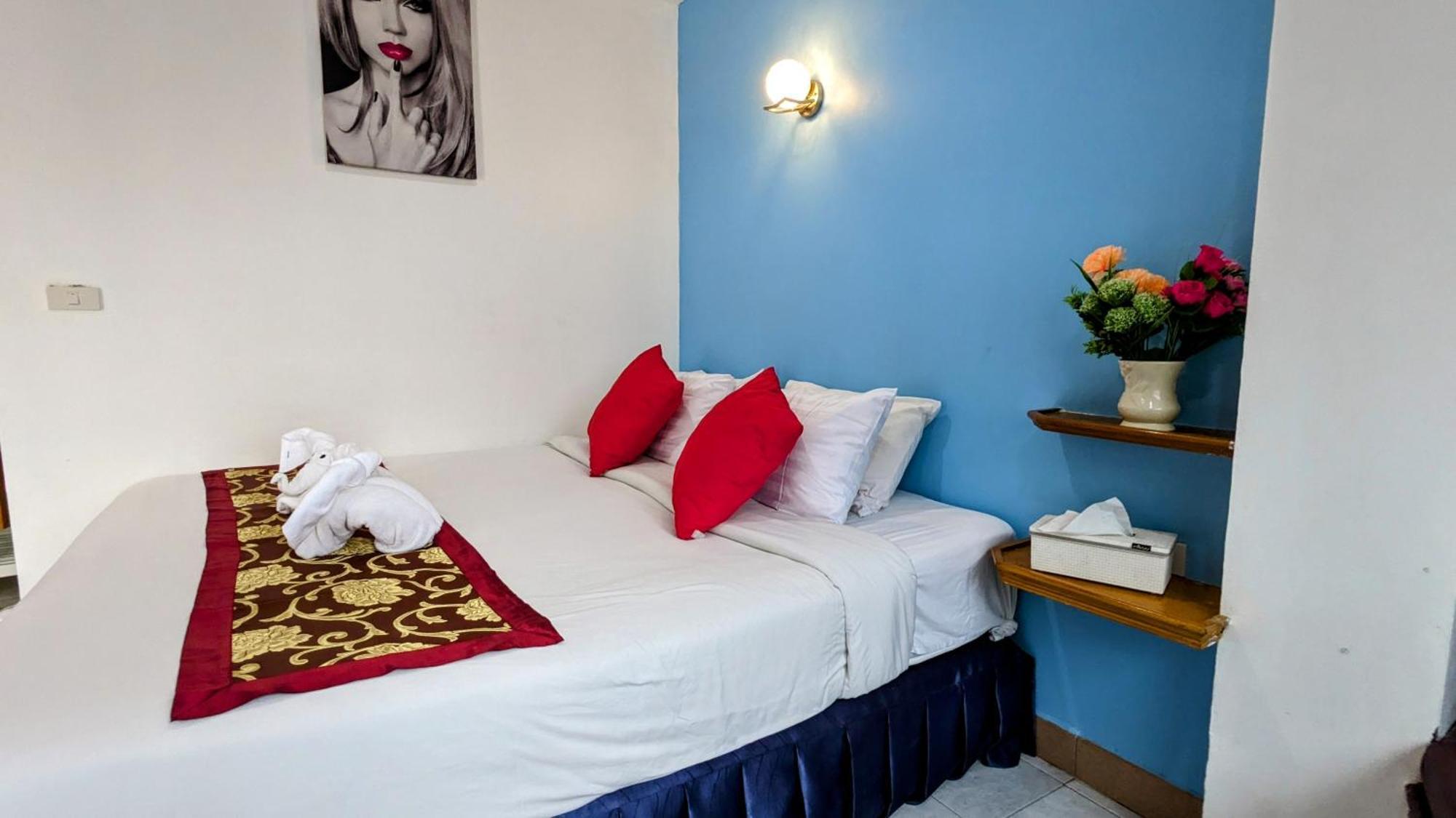 Heaven House Restro & Bar Ξενοδοχείο Patong Εξωτερικό φωτογραφία
