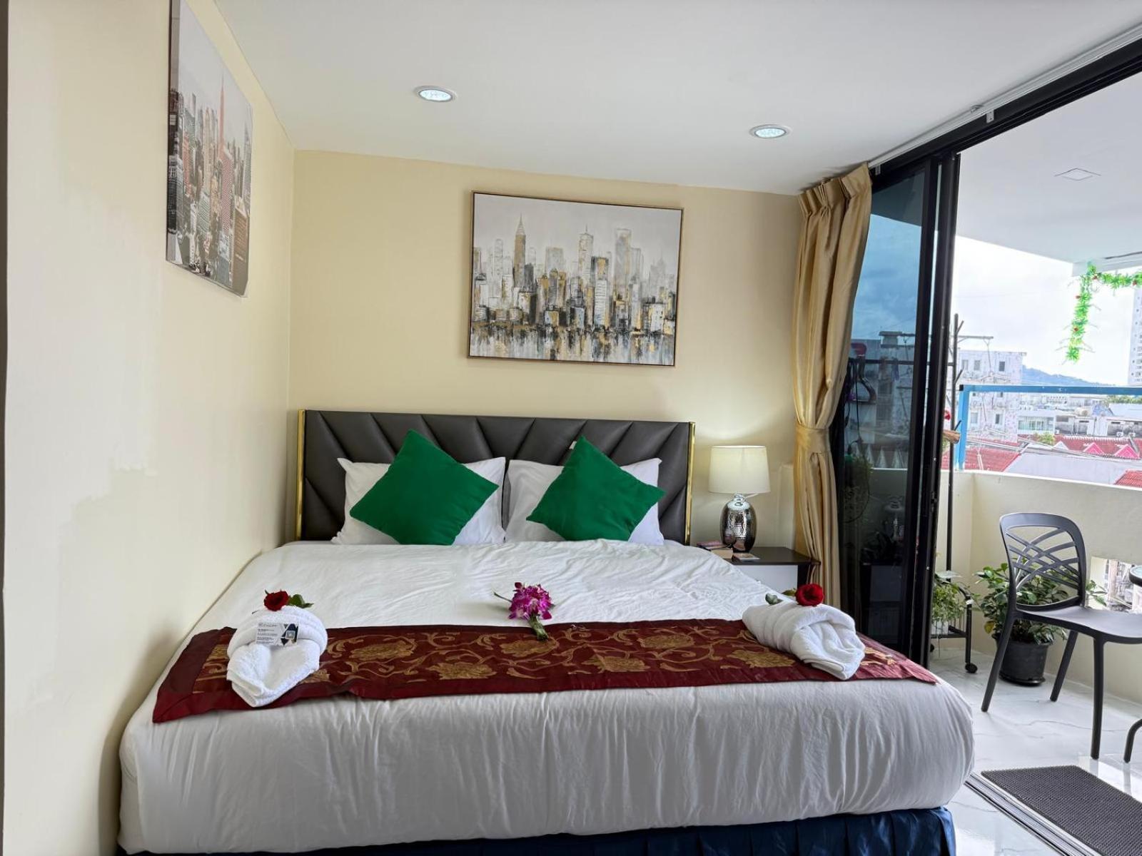 Heaven House Restro & Bar Ξενοδοχείο Patong Εξωτερικό φωτογραφία
